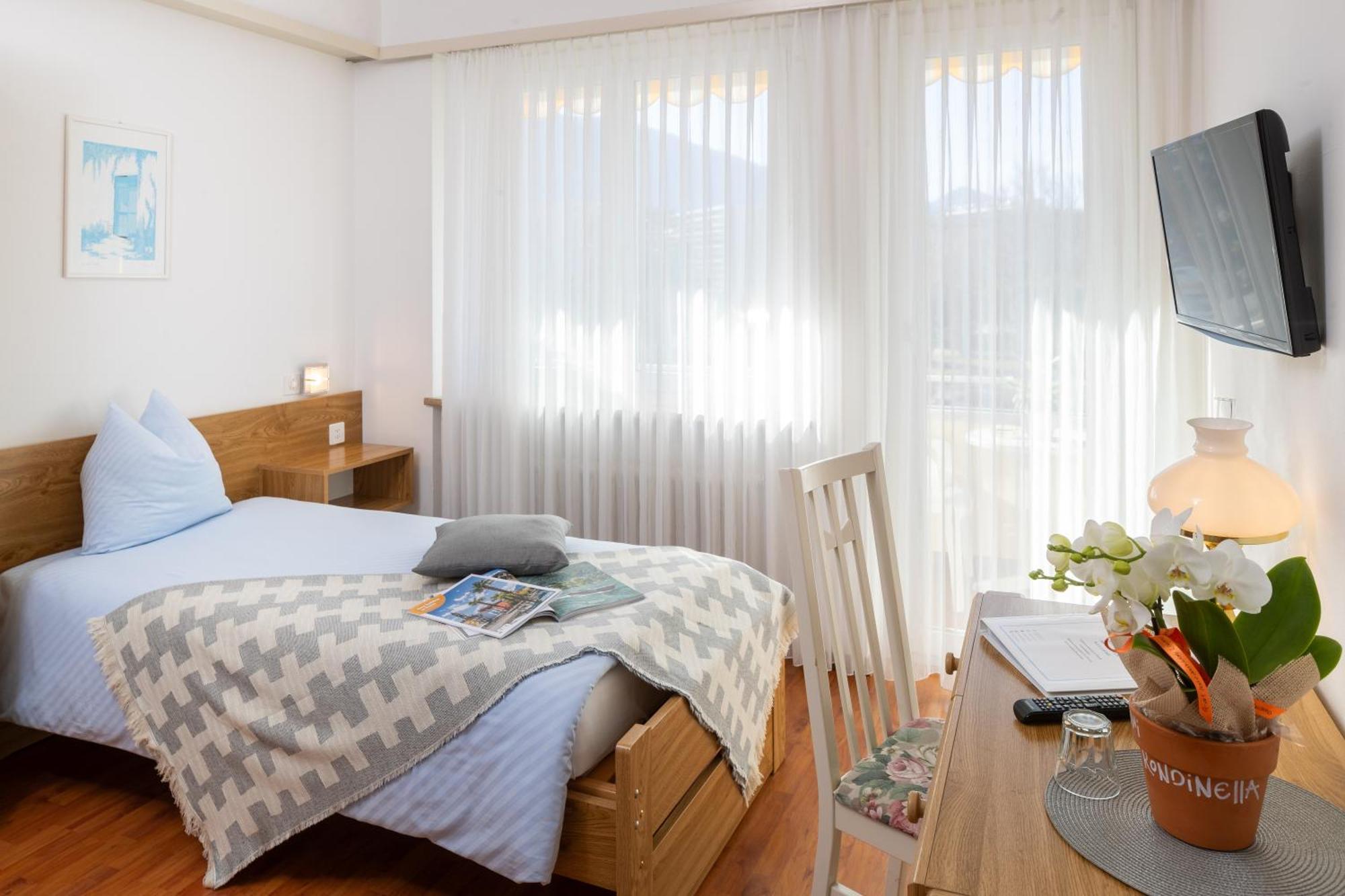 Hotel Rondinella Locarno Luaran gambar