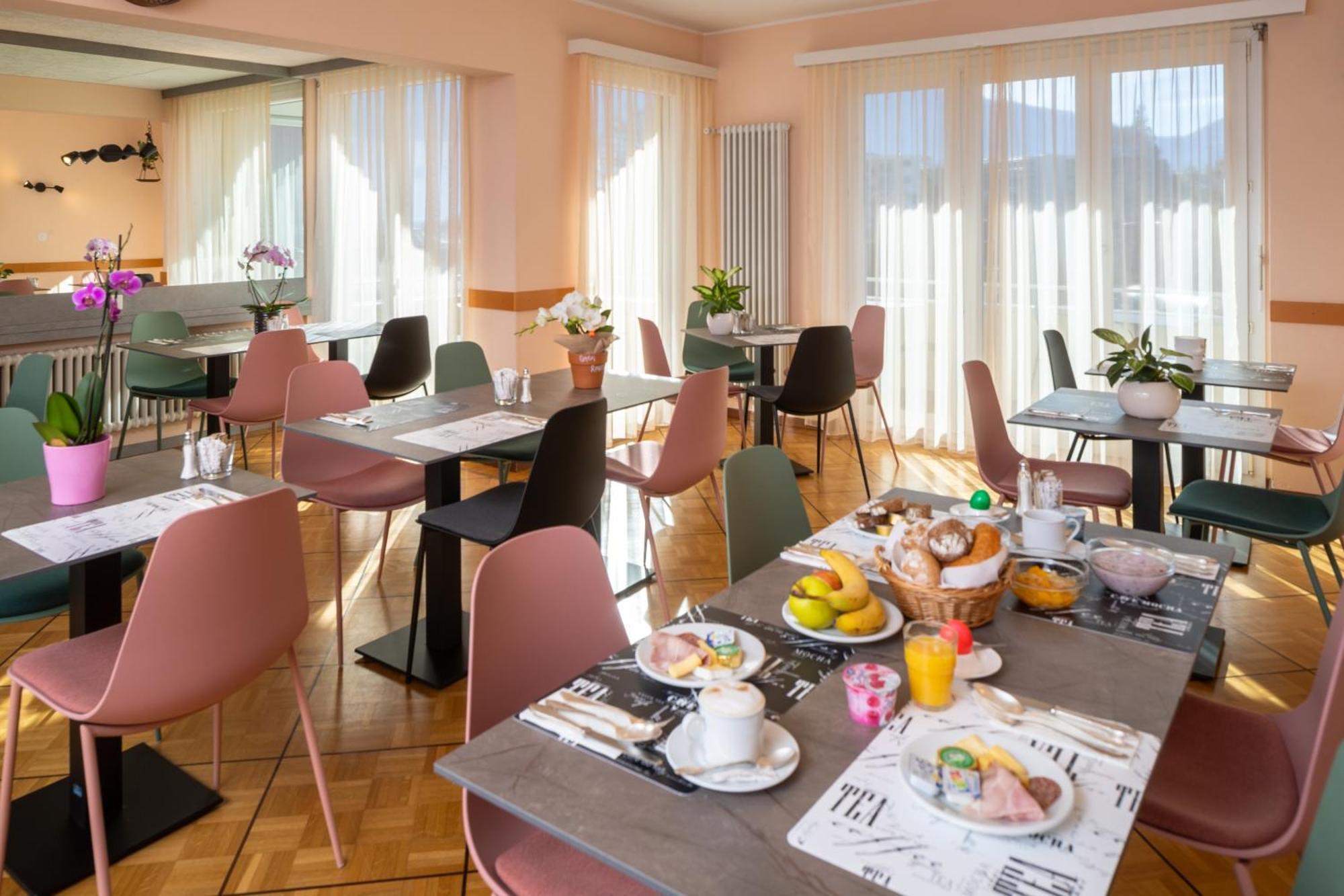 Hotel Rondinella Locarno Luaran gambar