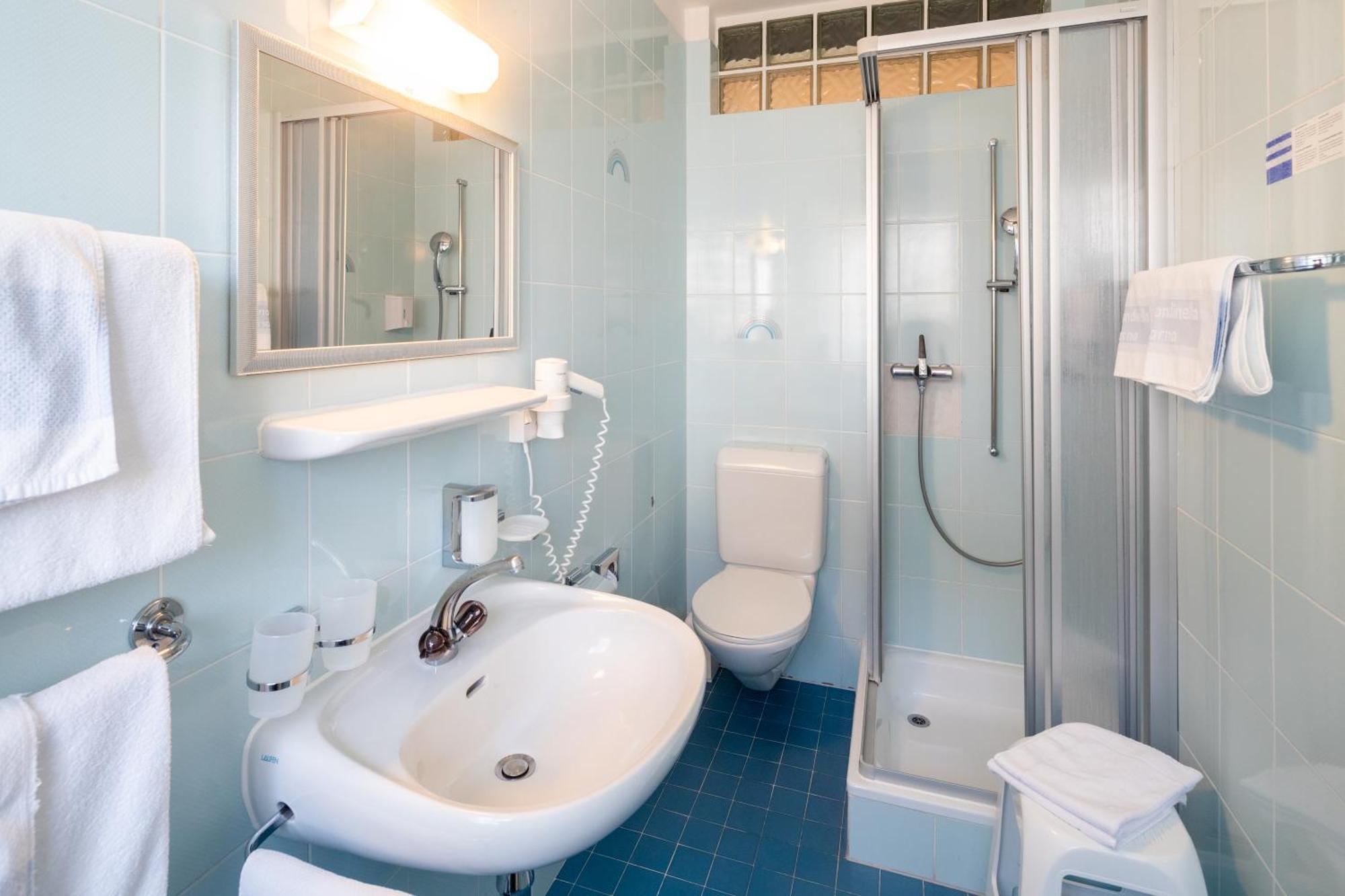 Hotel Rondinella Locarno Bilik gambar