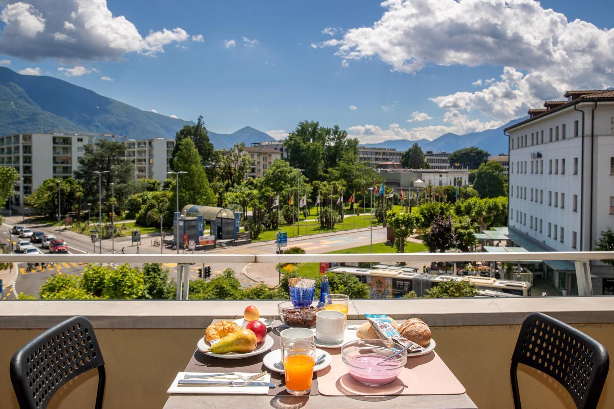 Hotel Rondinella Locarno Luaran gambar