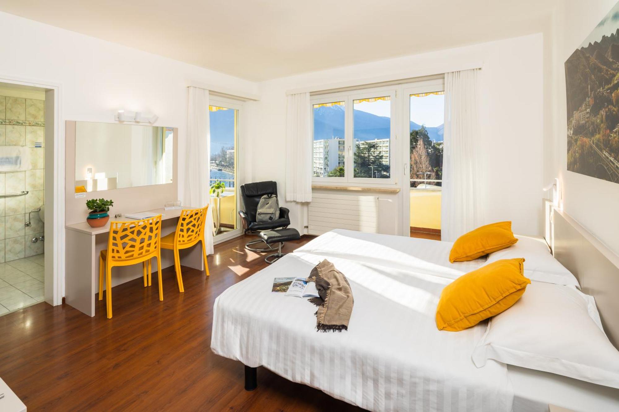 Hotel Rondinella Locarno Luaran gambar