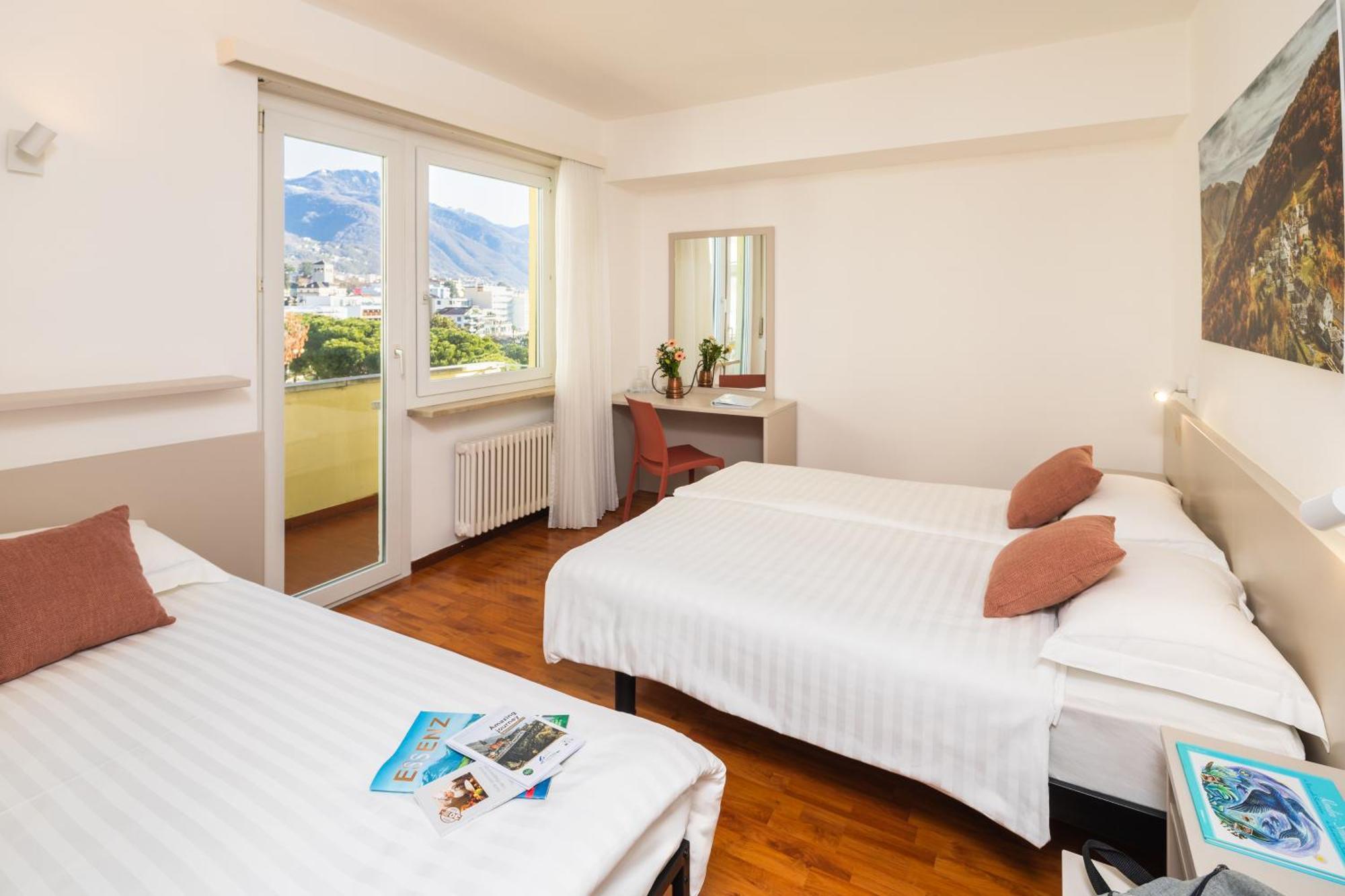 Hotel Rondinella Locarno Luaran gambar